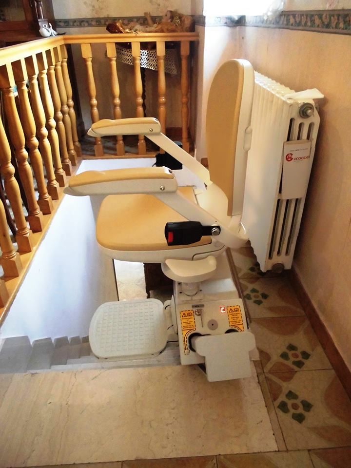 installazione di un montascale acorn