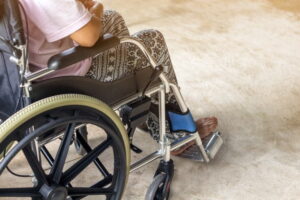 montascale per disabile barese bloccato dai condomini