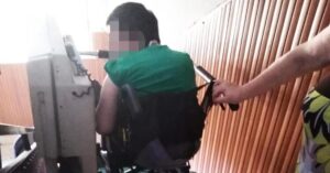 la giovane moira bloccata a casa