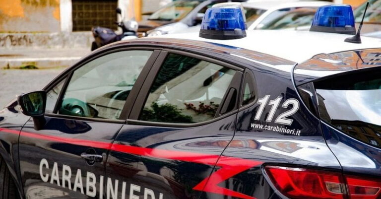 vandalo danneggia montascale a casal monferrato